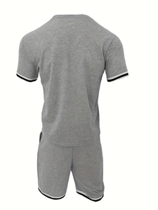 Vue arrière d'un ensemble sport gris chiné pour homme avec bords-côtes et short à cordon