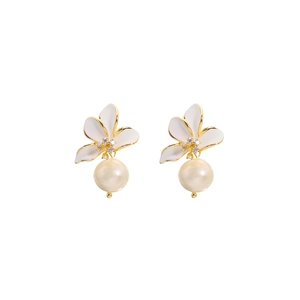 Elegant four-petal white flower earrings with pearls and zircon in a gold-plated setting
