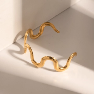 Minimalist 18k gold plated stainless steel wavy open bangle bracelet for women