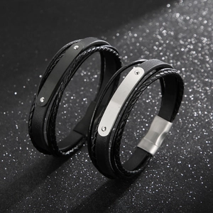 Set di bracciali a doppio strato in pelle nera intrecciata con chiusura magnetica in acciaio