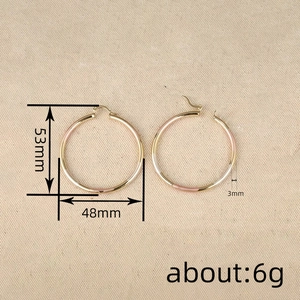 Chique 53mm oversized gouden en roségouden oorringen van gepolijst staal voor dames sieraad