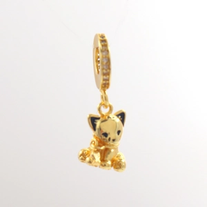 Charming gold cat pendant with black enamel details and sparkling zircon hanging ring
