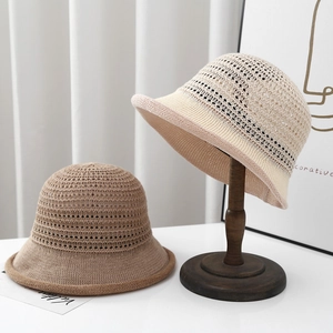 Sombrero de punto de lino calado con borde enrollado de moda para mujer en dos colores