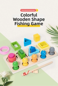 Detail von Montessori Holzspielzeug mit Angelspiel und bunten geometrischen Formen