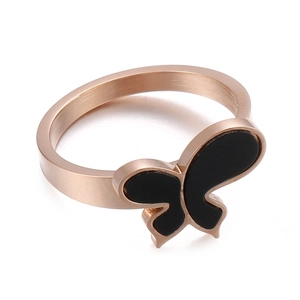 Bague élégante en acier inoxydable papillon or rose avec incrustation d'émail noir