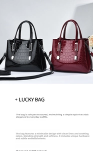 Détails de sacs à main brillants à motif crocodile en noir et bordeaux avec pendentif argent