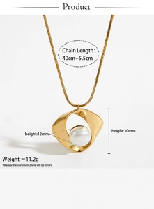 Detail showing dimensions of the gold 316 stainless steel pearl pendant necklace set