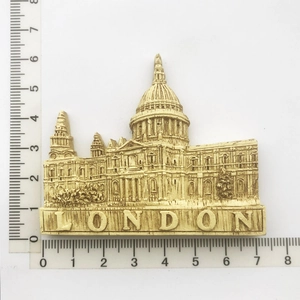 Detailed size measurement of London St Paul's Cathedral resin souvenir fridge magnet