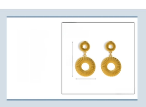 Detailed spec sheet showing 18k gold plated stainless steel hoop earrings 43x25mm