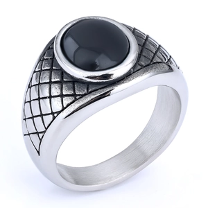 Retro stainless steel ring with round black gemstone and grid texture on silver band