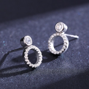 Minimalist S925 sterling silver geometric round stud earrings with shimmering stones