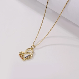 Gold double heart MOM pendant necklace with micro-p镶 zircon on a sleek box chain