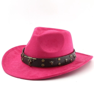 Chapeau de cowboy en feutre rose avec ruban en similicuir et rivet tête de taureau