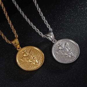 Pendentifs ange à la mode en acier inoxydable doré et argenté sur chaîne torsadée