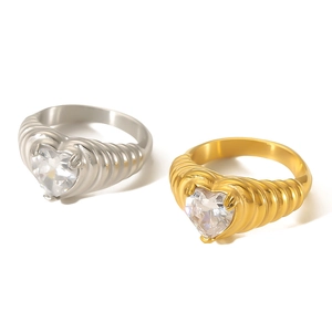 18k gold and silver plated stainless steel rings featuring heart-shaped zircon stones