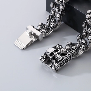 Retro stainless steel skull bracelet for men with creative hip hop style casting details