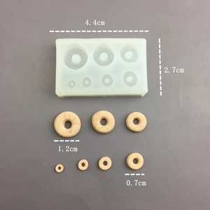 Detailed size view of silicone donut mold with measurements for resin clay craft projects