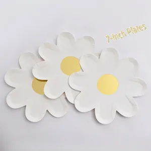 Eco Friendly Daisy Shaped Paper Plates Disposable Floral Dinnerware For Kids Birthday Party Picnic Cake Decoration Supplies