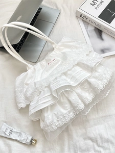 Borsa tote con volant in pizzo bianco e ricamo floreale per pendolari eleganti