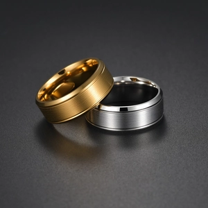 Anelli minimalisti in acciaio inossidabile oro e argento con bordi smussati lucidi