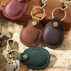 Vintage PU Leather Keychain Protective Case For Tracker Access Card With Brass Color Metal Hook