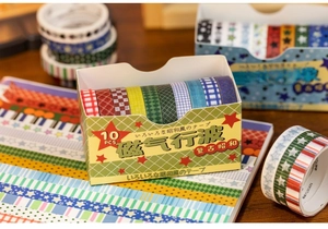 Makrofoto von 10 Rollen Vintage Washi-Tape Set mit klassischen Retro-Mustern für DIY-Journale