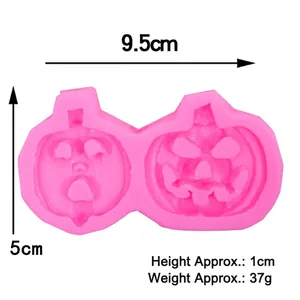Pink silicone Halloween mold with jack-o'-lantern pumpkin patterns and 9.5cm dimensions