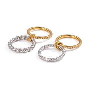Bague double couche entrelacée chic avec zircone cubique pavée en or et argent fin