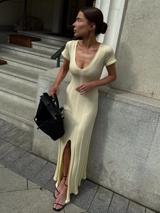 Elegant slim-fit v-neck short sleeve knitted dress in cream yellow with front slit