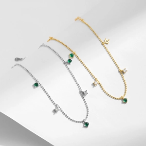 S925 sterling silver beaded bracelet with emerald green and star-shaped gemstones