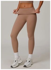 Détail de la texture du tissu de l'ensemble de yoga et coupe ajustée sur mannequin