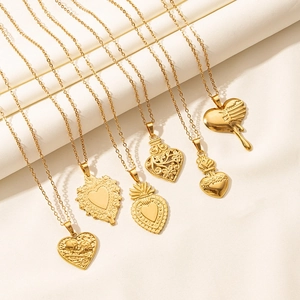 Heart Pendant Necklace Stainless Steel 18K Gold Plated Vintage Sacred Heart Skull Boho Aesthetic Jewelry For Women