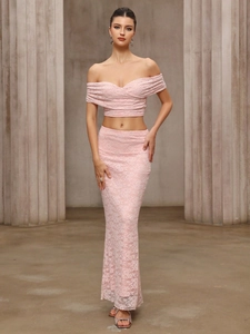 Pink lace off-shoulder crop top and slim fishtail skirt two-piece set for women