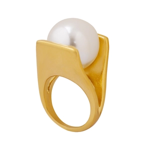 Minimalistischer 18k vergoldeter Y-Ring mit großer weißer Perle und Mattierung
