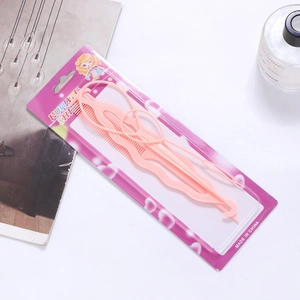 Set per acconciature rosa da 4 pezzi con pettine e forcine in confezione blister