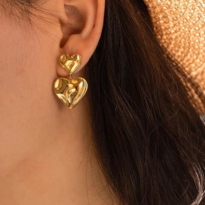 Chic 18K gold-plated double layered heart drop earrings with a hammered textured finish