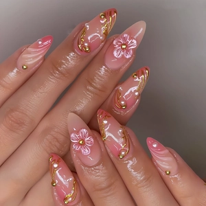 3D Blume Press On Nägel Rosa Verlauf Mandelform Künstliche Perlen Goldrelief Elegante Künstliche Nägel Für Frauen