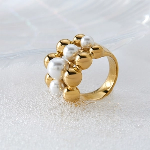 Three-layer gold stainless steel ring with elegant white pearls and polished beads
