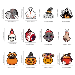 Guía de tallas para 12 decoraciones colgantes de Halloween con diversos motivos de fiesta