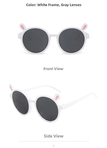 Détail de lunettes de soleil enfant oreilles de lapin blanches avec verres gris de face et profil
