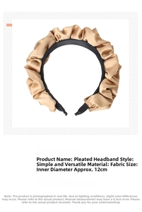 Détail du serre-tête plissé en satin champagne avec un diamètre intérieur de 12 cm