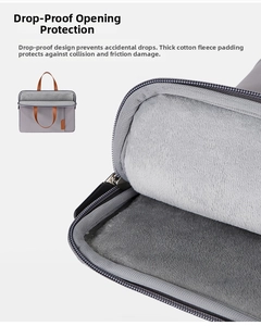 Detail van 14-inch laptophoes met dikke pluche voering en valbestendig ontwerp