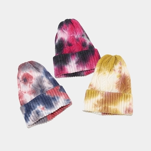 Chic tie-dye cable knit beanies for women in multiple colors with ribbed cuff design