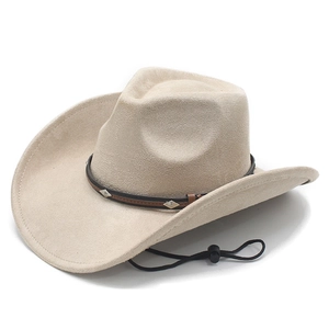 Chapeau de cowboy ethnique beige en feutre avec bande en cuir et mentonnière