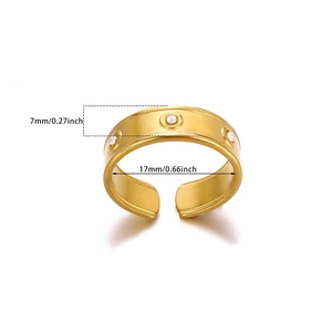 Dettagli dell'anello stella marina dorato con diametro di 17mm e larghezza della fascia 7mm