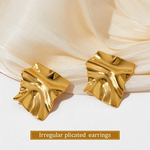 Golden irregular geometric pleated earrings in polished stainless steel for women