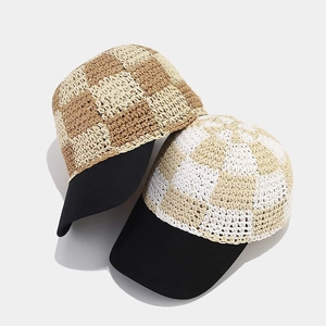 Fashionable checkered straw baseball cap for women, breathable summer sun protection hat