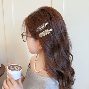 Pinces à Cheveux Sans Couture Acétate Métal Style Français Strass Lune Étoile Fleur Cœur Barrettes Élégantes