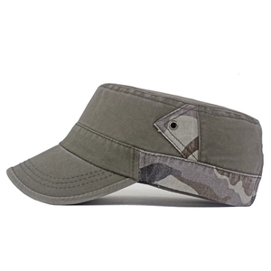 Berretto militare in cotone lavato verde militare con finiture mimetiche e occhiello