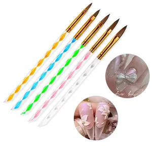Détail de 5 pinceaux de nail art à manche spirale coloré et poils à pointe fine